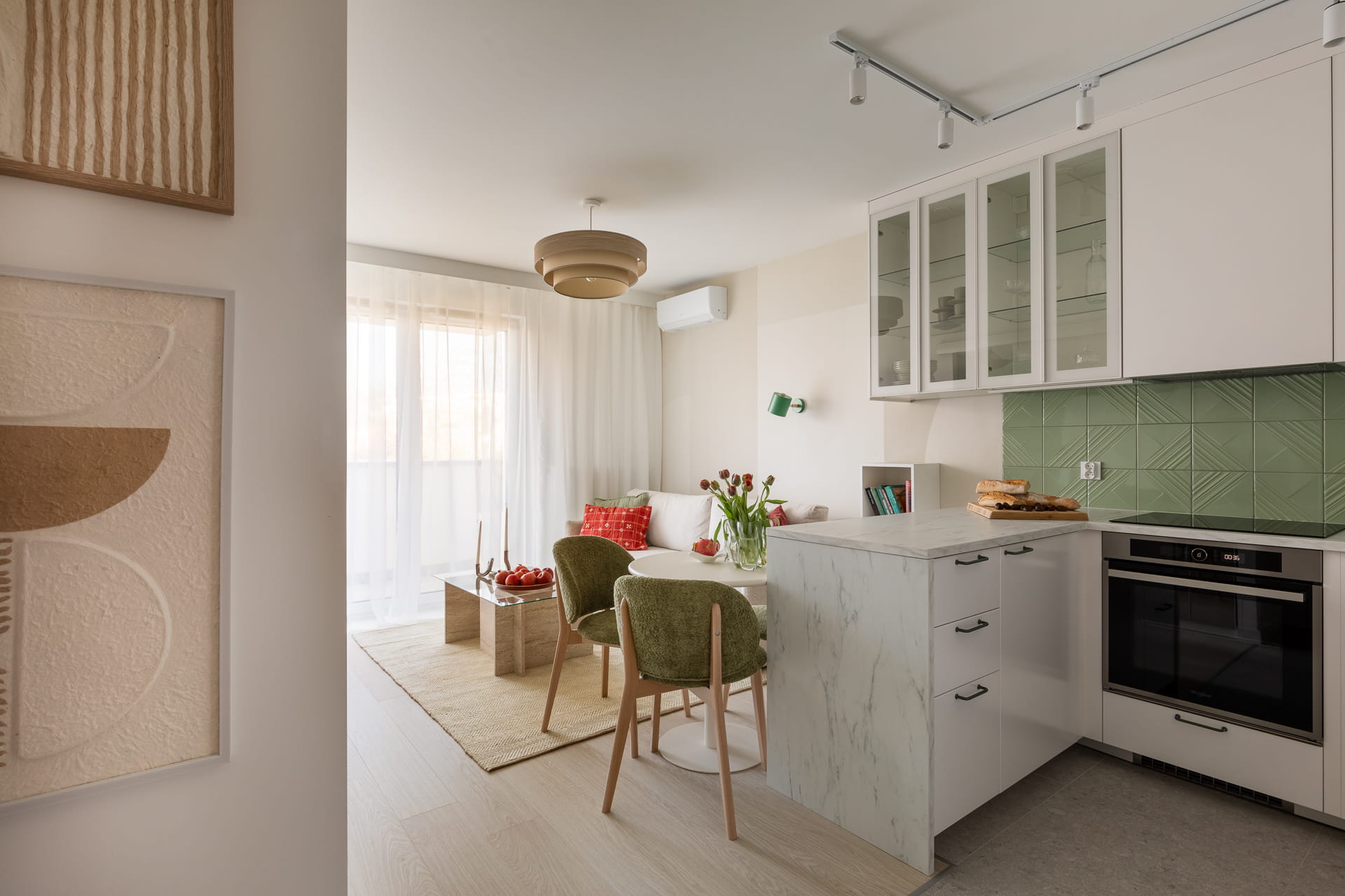 jasne-wnetrze-po-wykonczeniu-pod-klucz